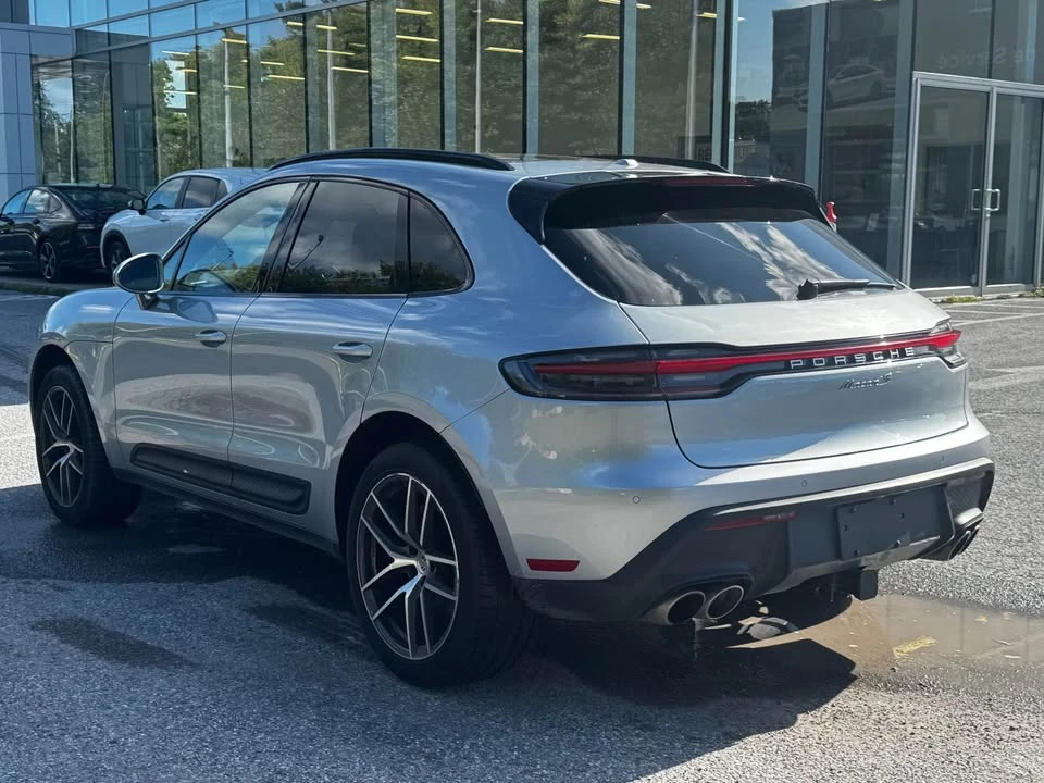 2022 Porsche Macan - Image 4 of 10