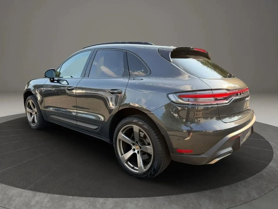 2022 Porsche Macan - Image 6 of 20