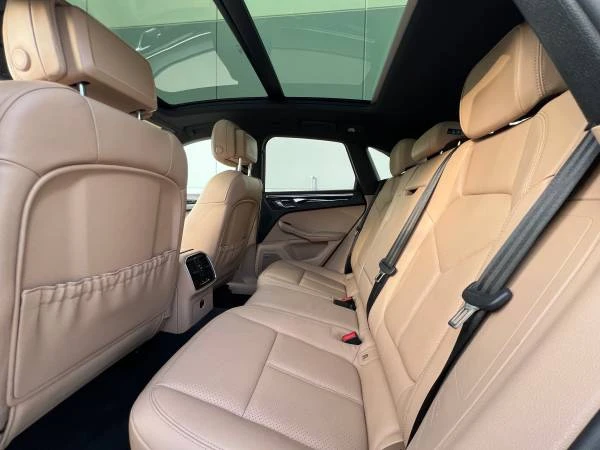 2022 Porsche Macan - Image 12 of 18