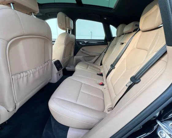 2022 Porsche Macan - Image 13 of 18