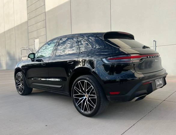 2022 Porsche Macan - Image 5 of 18