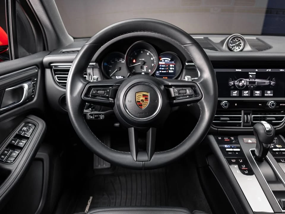 2022 Porsche Macan - Image 12 of 20