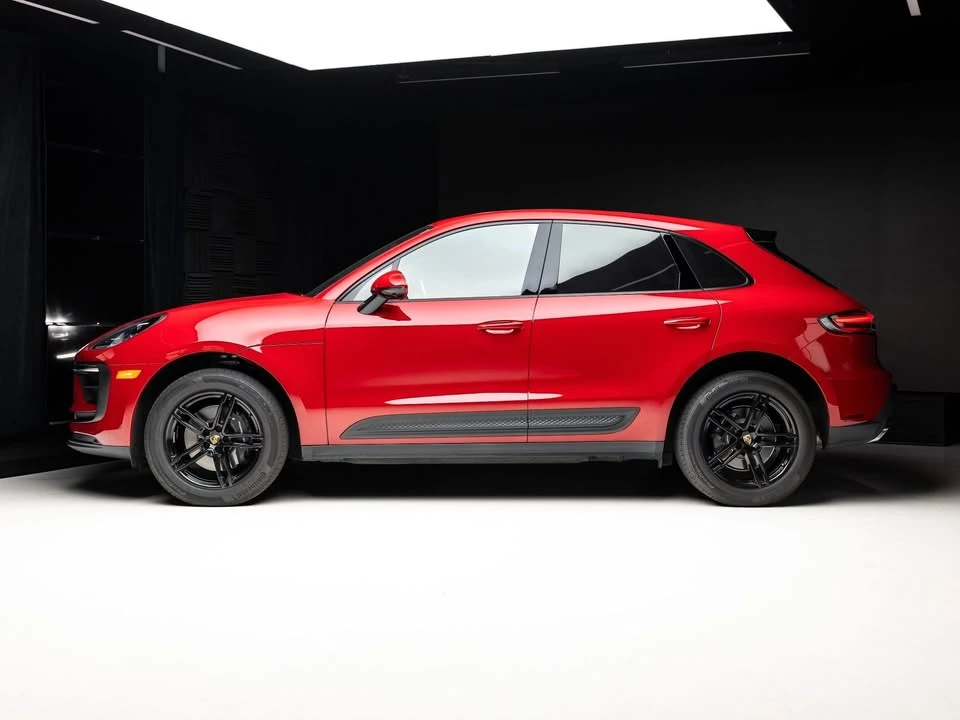 2022 Porsche Macan - Image 8 of 20