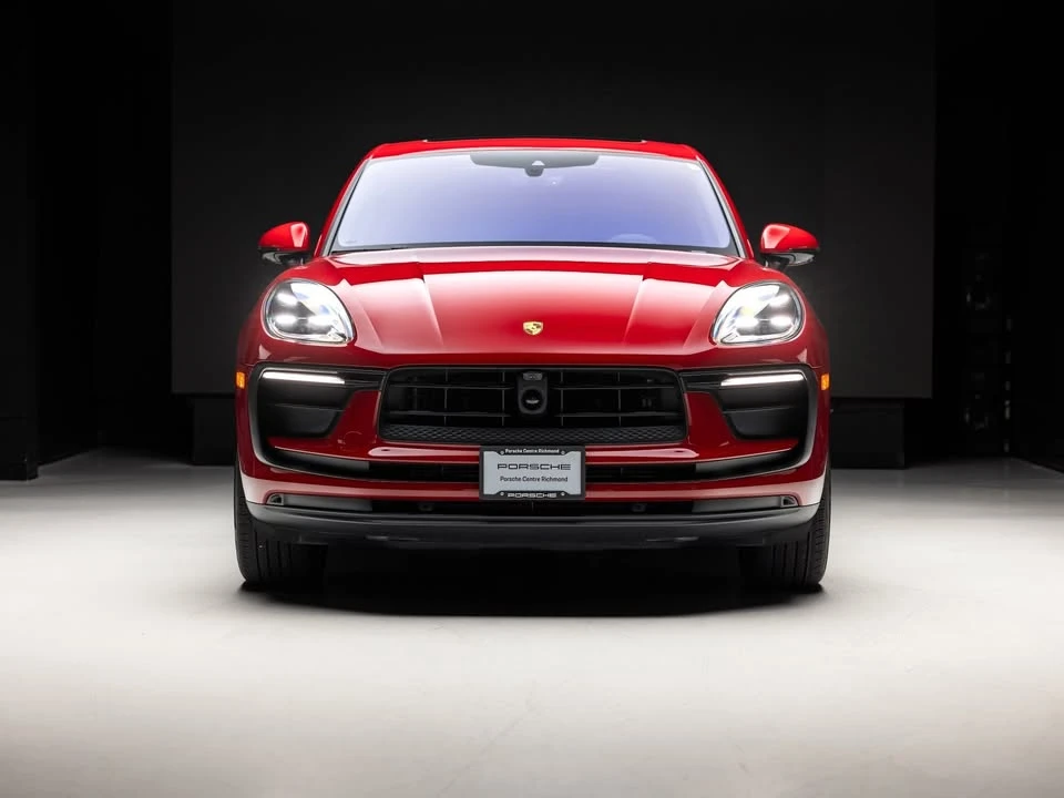 2022 Porsche Macan - Image 2 of 20