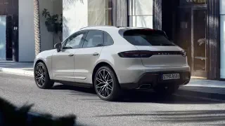 2022 Porsche Macan - Image 3 of 4