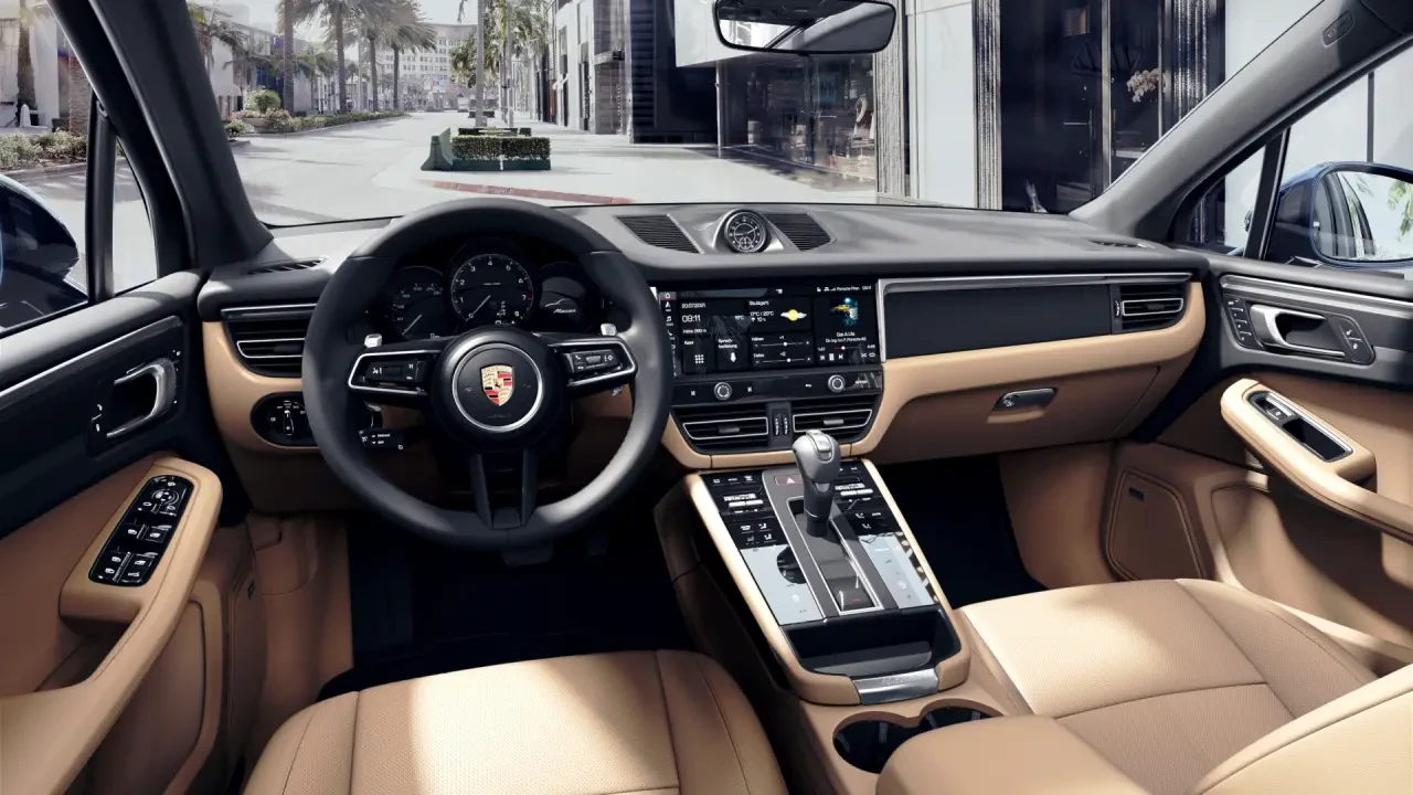 2022 Porsche Macan - Image 4 of 6