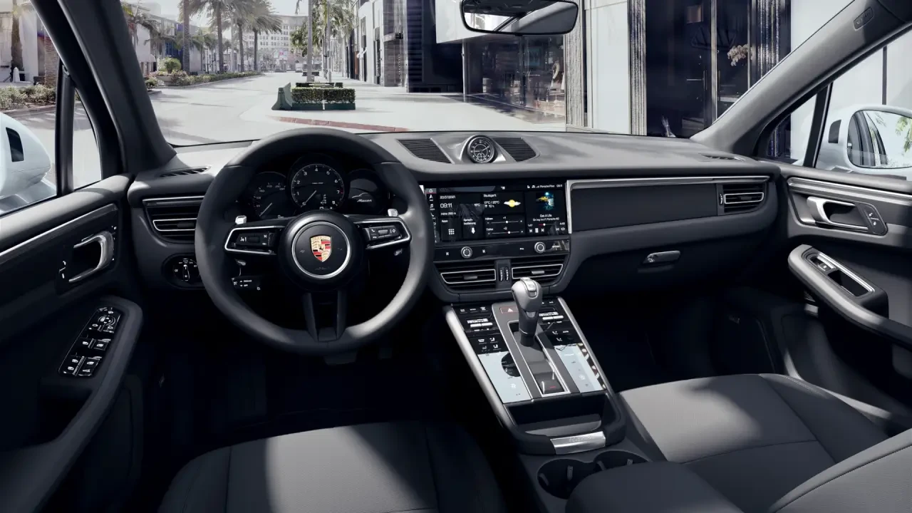 2022 Porsche Macan - Image 5 of 6