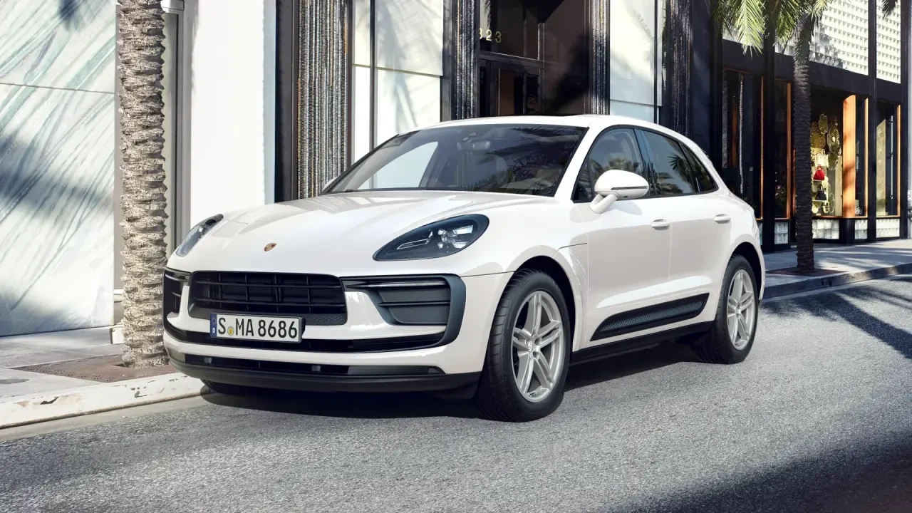 2022 Porsche Macan - Image 2 of 6