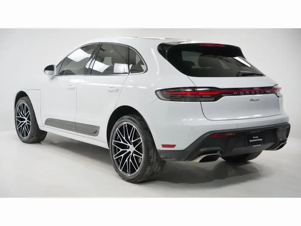 2022 Porsche Macan - Image 3 of 8