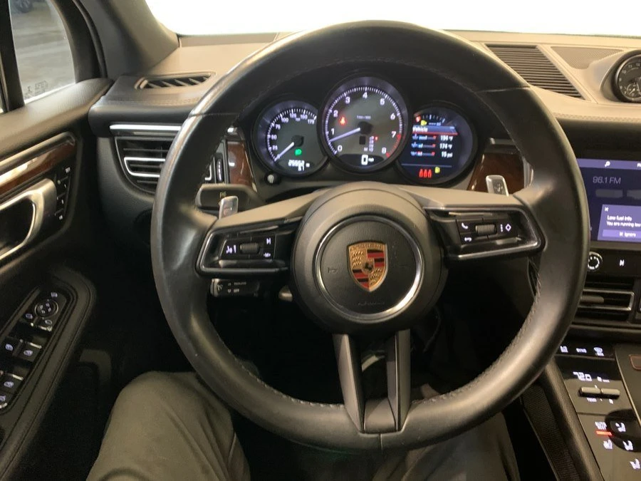 2022 Porsche Macan S - Image 17 of 18