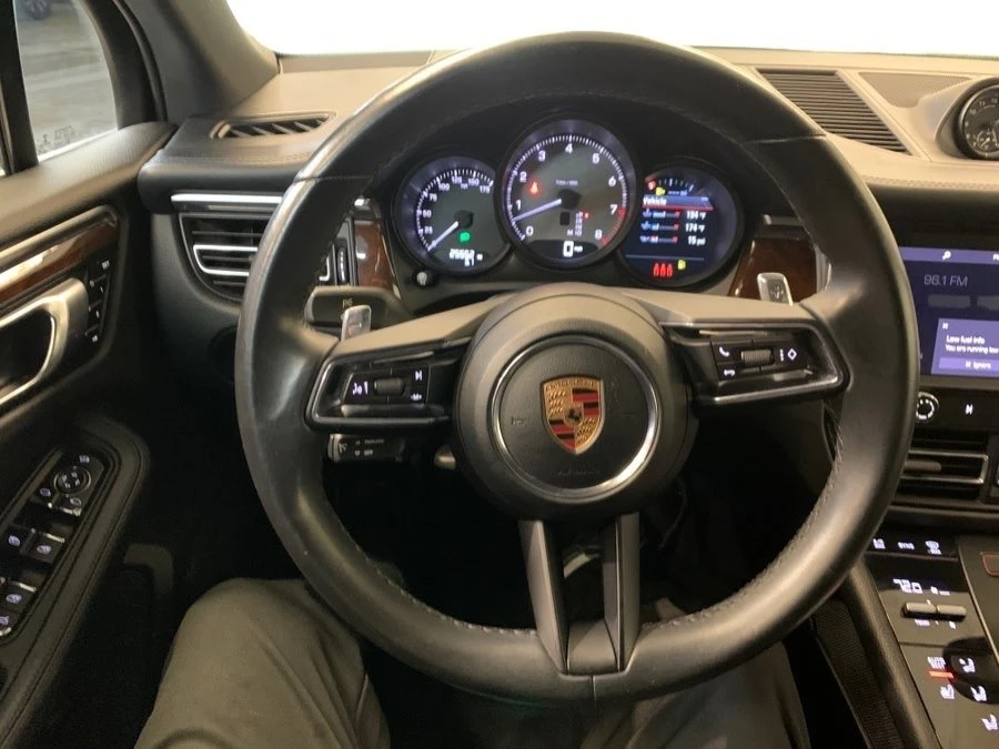 2022 Porsche Macan S - Image 8 of 16