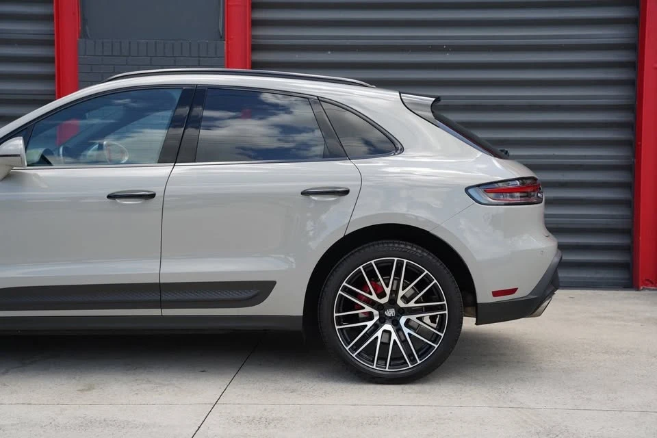2022 Porsche Macan S - Image 14 of 20