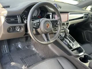 2022 Porsche Macan S - Image 4 of 4
