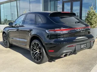 2022 Porsche Macan S - Image 3 of 4