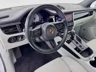 2022 Porsche Macan S - Image 4 of 4