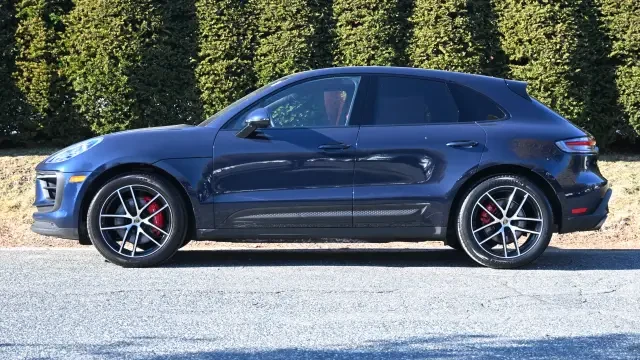 2022 Porsche Macan S - Image 2 of 8