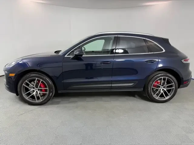 2022 Porsche Macan S - Image 2 of 9
