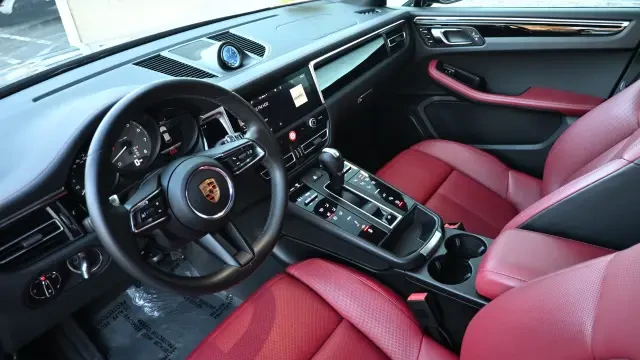 2022 Porsche Macan S - Image 4 of 8