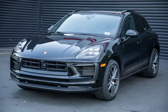2022 Porsche Macan S