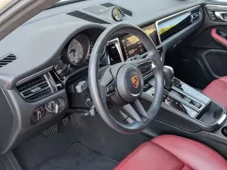 2022 Porsche Macan S - Image 4 of 4