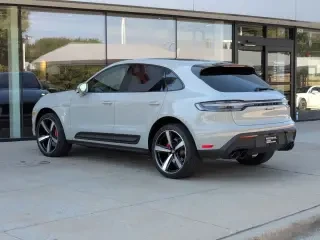 2022 Porsche Macan S - Image 3 of 4