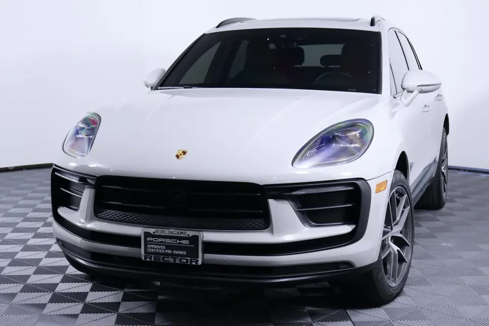 2022 Porsche Macan S - Image 9 of 9