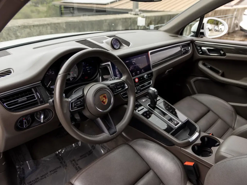 2022 Porsche Macan S - Image 4 of 6