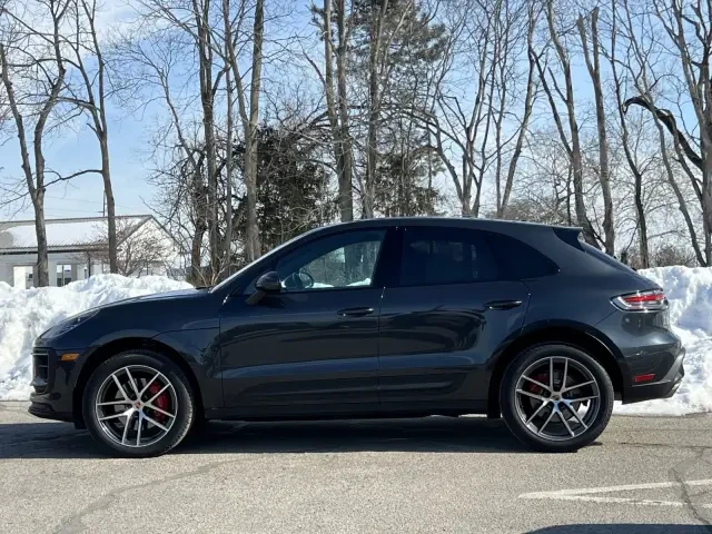 2022 Porsche Macan S - Image 2 of 9