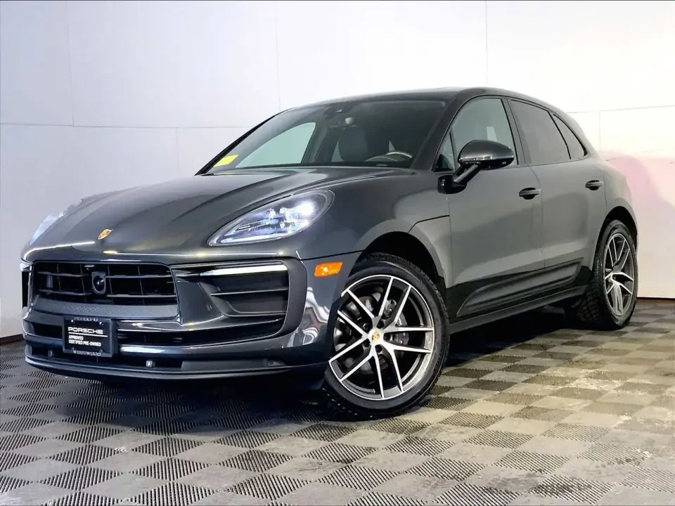 2022 Porsche Macan S - Image 8 of 9