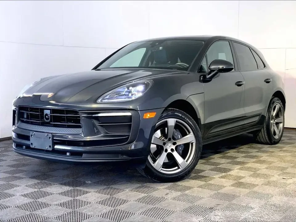 2022 Porsche Macan S - Image 9 of 9