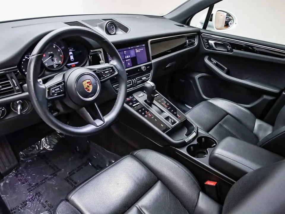 2022 Porsche Macan S - Image 4 of 8