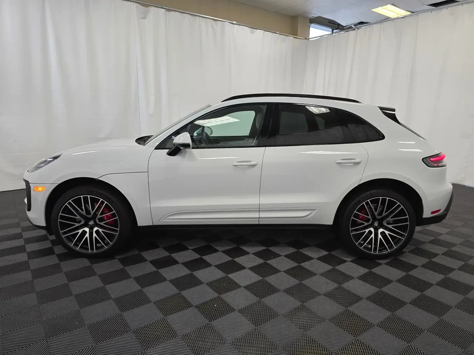 2022 Porsche Macan S - Image 2 of 6