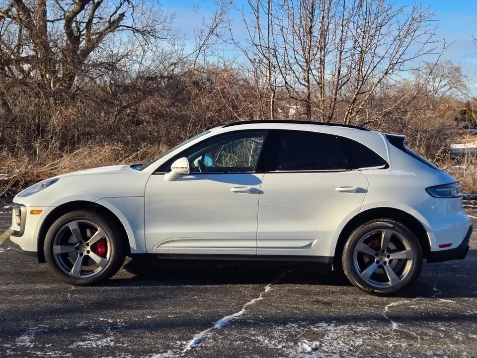 2022 Porsche Macan S - Image 2 of 8