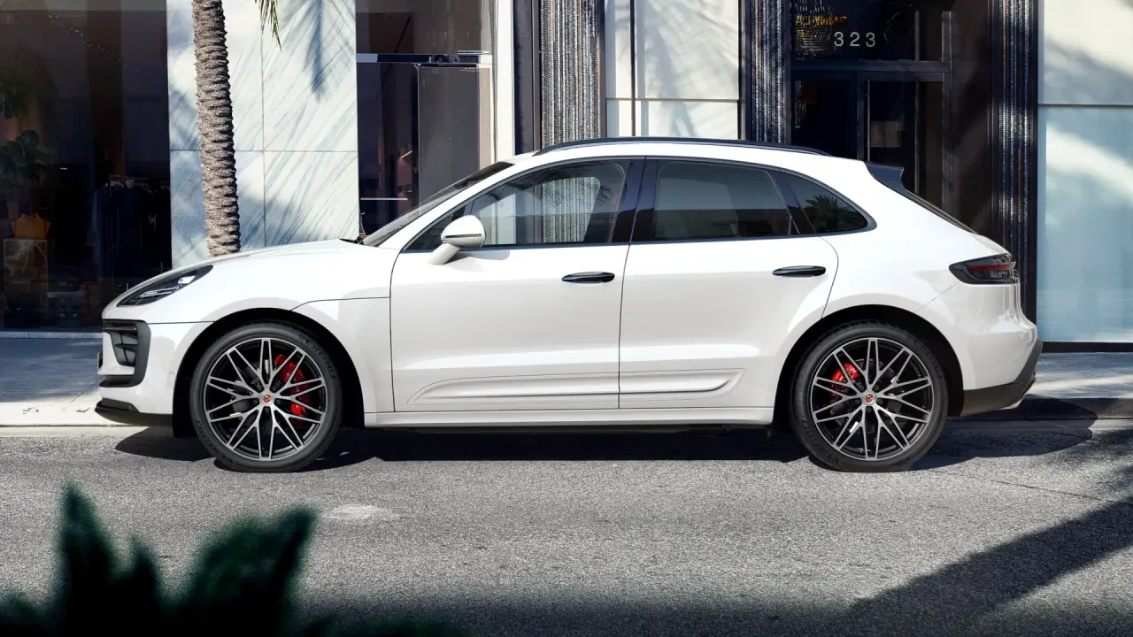 2022 Porsche Macan S - Image 2 of 10