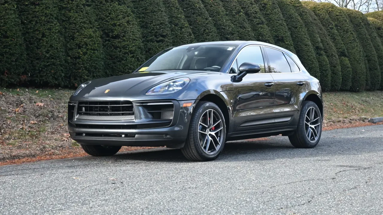 2022 Porsche Macan S - Image 2 of 8