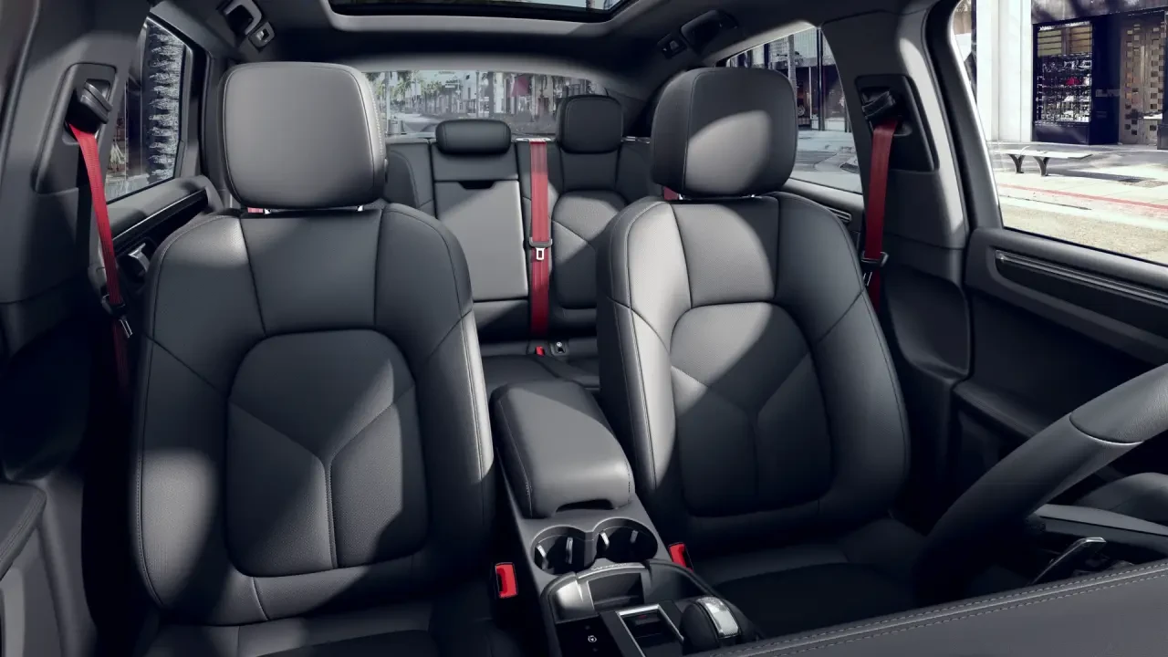 2022 Porsche Macan S - Image 5 of 8
