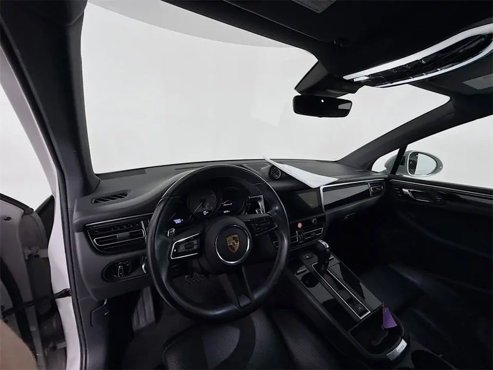 2022 Porsche Macan S - Image 4 of 6