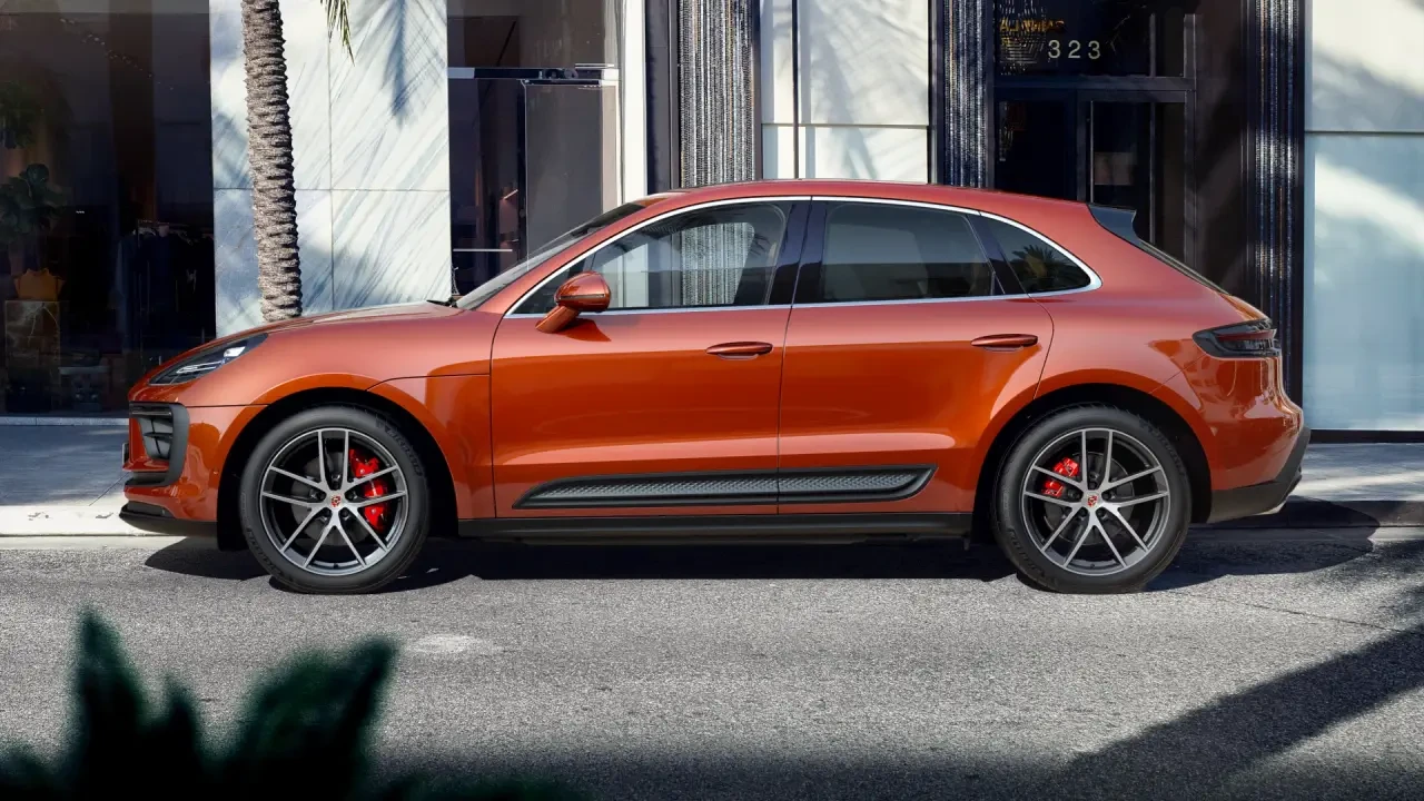 2022 Porsche Macan S - Image 2 of 8