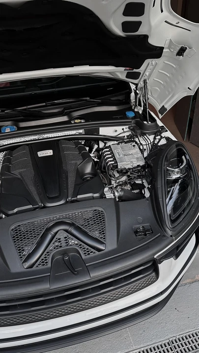 2022 Porsche Macan S - Image 12 of 16