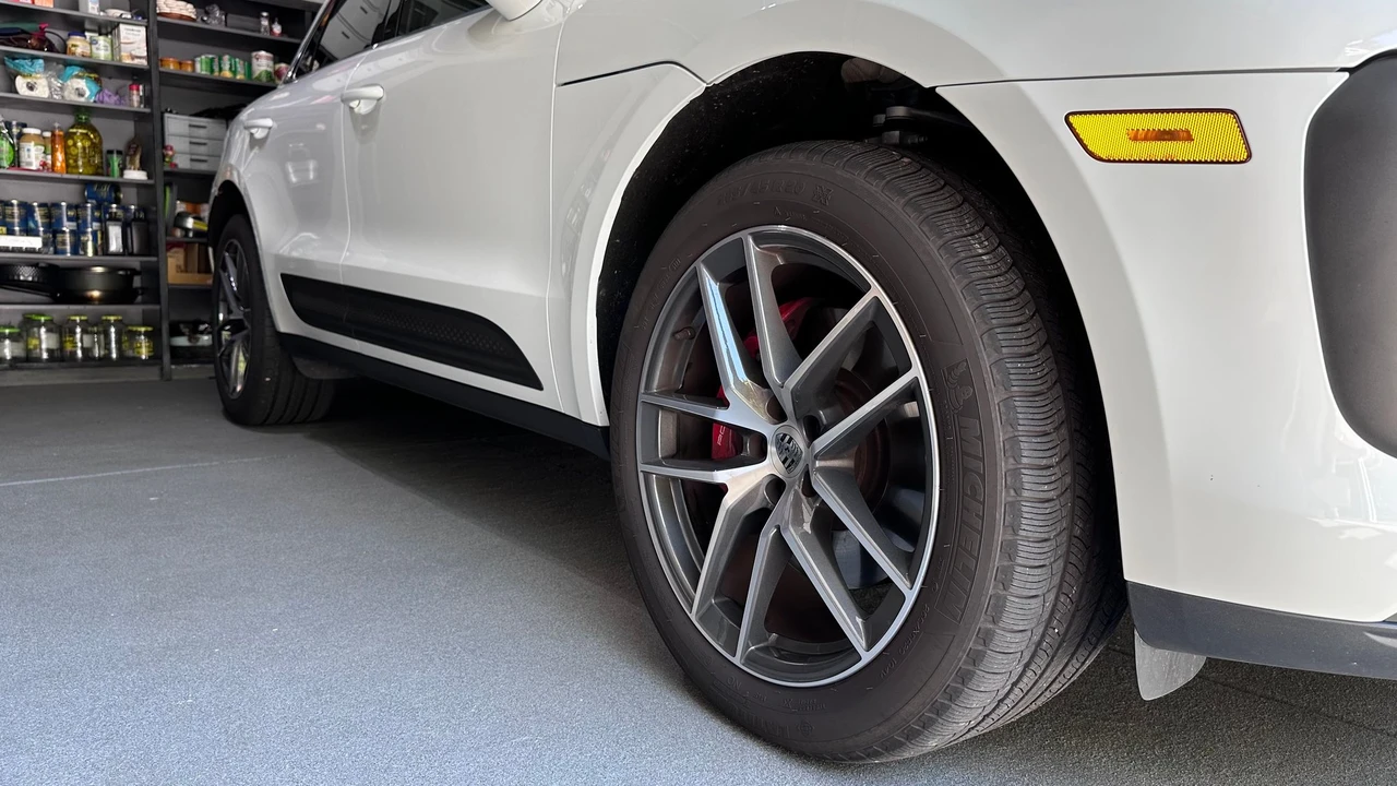 2022 Porsche Macan S - Image 4 of 16