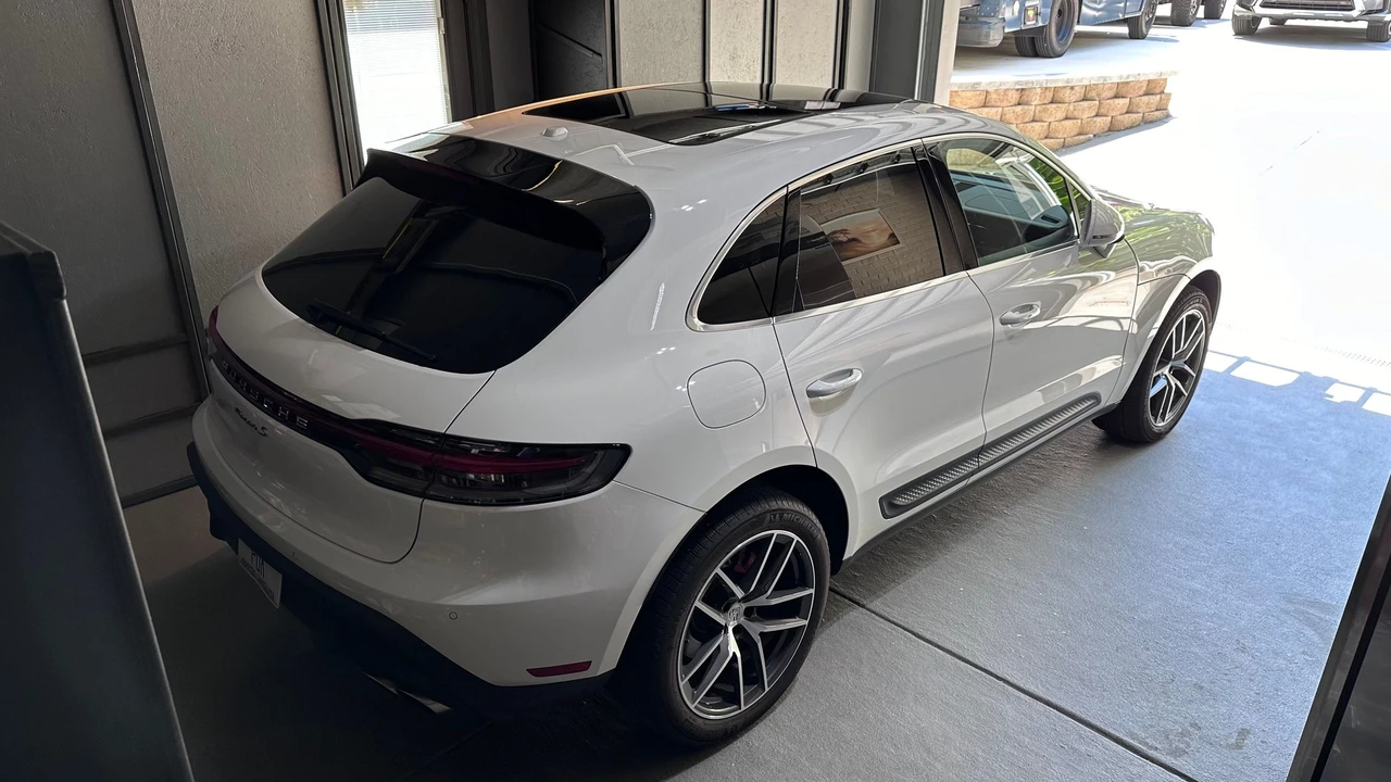 2022 Porsche Macan S - Image 5 of 16