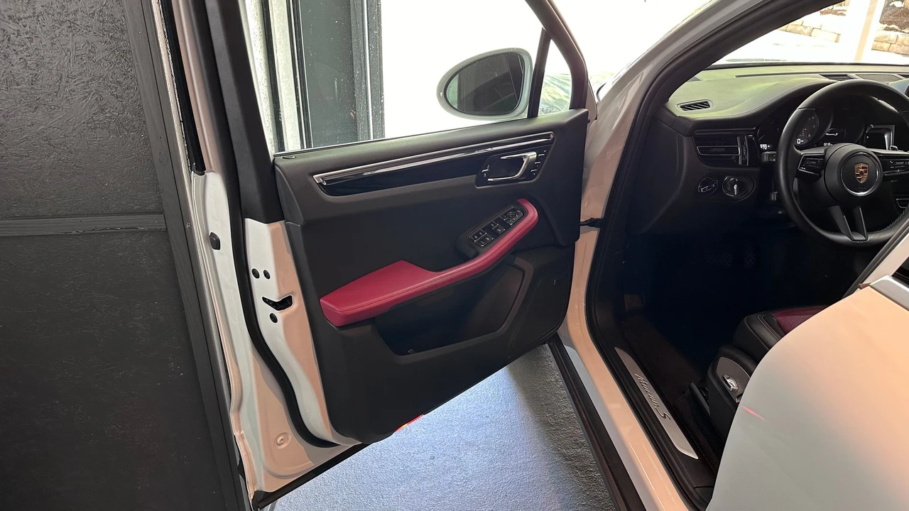2022 Porsche Macan S - Image 7 of 16