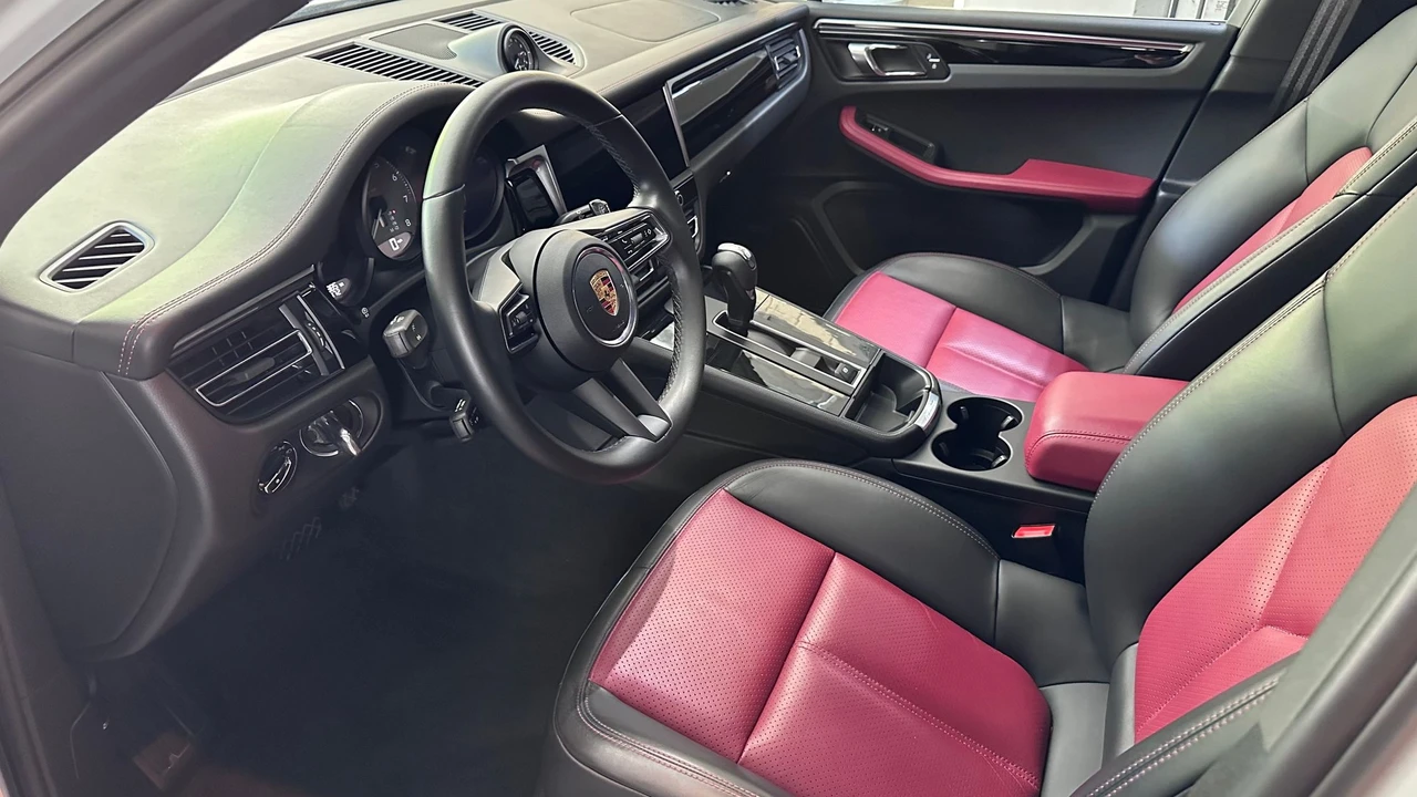 2022 Porsche Macan S - Image 8 of 16