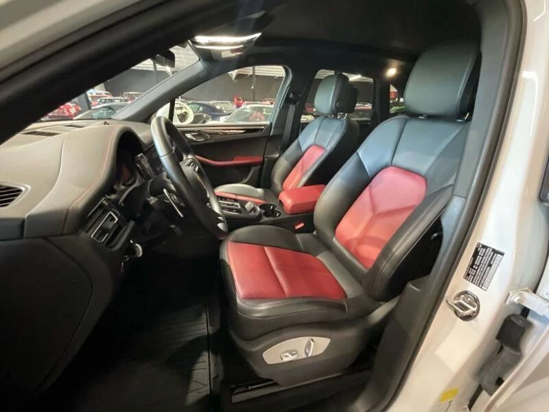 2022 Porsche Macan S - Image 10 of 18