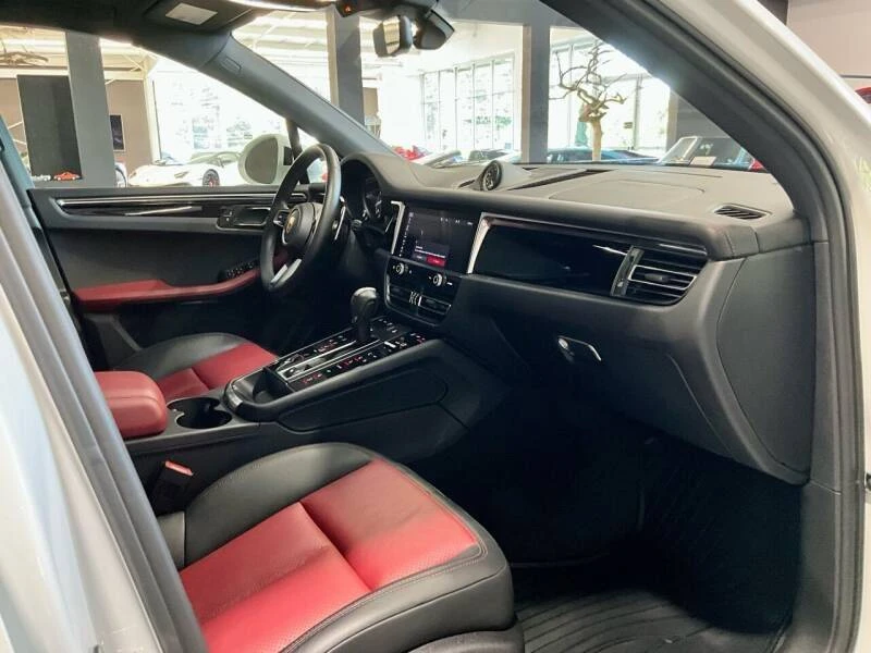 2022 Porsche Macan S - Image 11 of 18