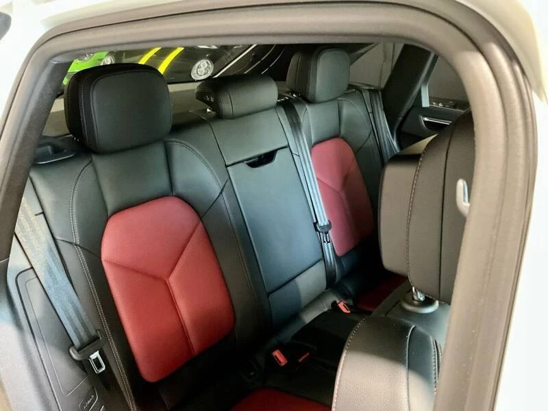 2022 Porsche Macan S - Image 14 of 18