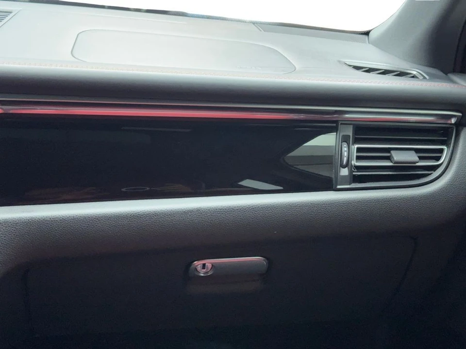 2022 Porsche Macan S - Image 20 of 21