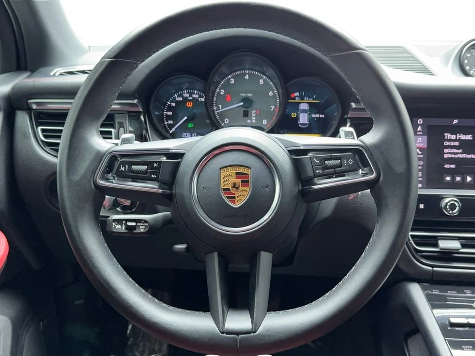 2022 Porsche Macan S - Image 18 of 21
