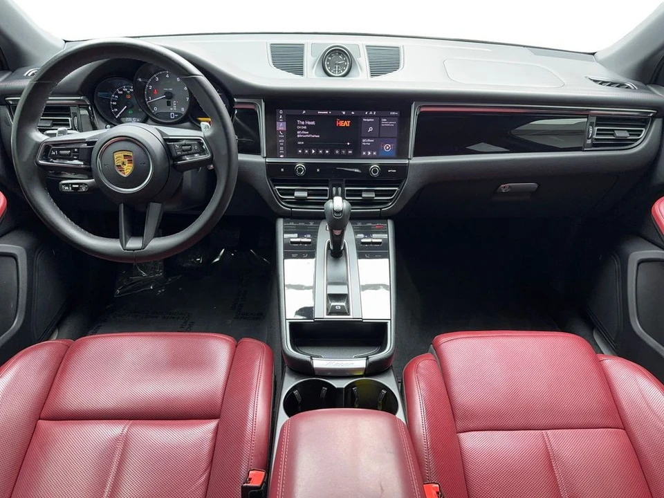 2022 Porsche Macan S - Image 16 of 21