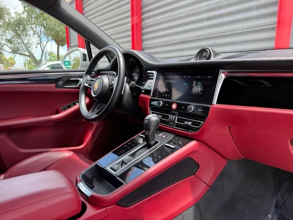 2022 Porsche Macan S - Image 10 of 15